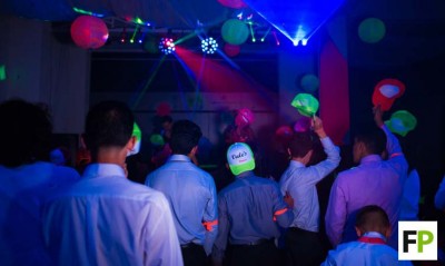 dj-para-fiestas-neon