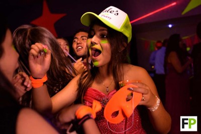 fiesta-de-15-neon