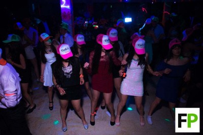 super-fiesta-de-15-anos-neon